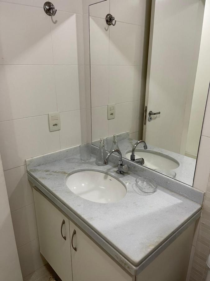 Apartamento Com Varanda E Piscina Кабо Фрио Екстериор снимка